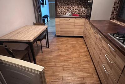 Apartament cu 2 camere semidecomandat, mobilat în Berceni