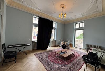 Vila istorica de vanzare in zona *Unirii* | 21 camere | curte, garaj - 12