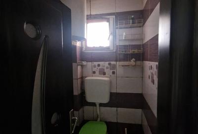 Garsoniera Titan/Bd 1 Decembrie-Bloc anvelopat - 2