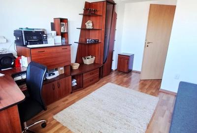 Proprietar vand apartament cu 4 camere - 11