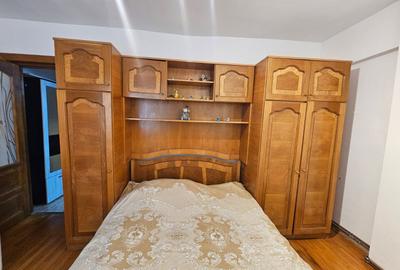 Apartament 2 camere de inchiriat Poarta 6 bloc turn / Constanta - 4