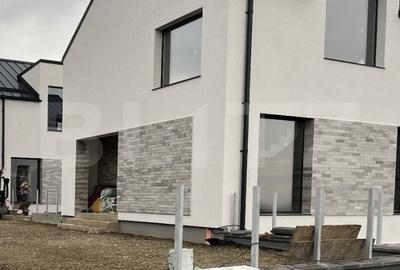 Casă individuală cu 5 camere în Bună Ziua