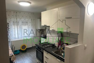 Apartament cu 2 camere decomandat, mobilat în Movilei