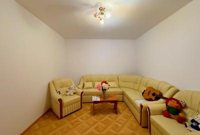 De vanzare apartament spatios cu 2 camere-zona Traian - 2