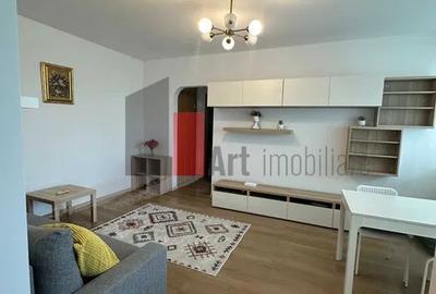 Apartament cu 2 camere semidecomandat în 1 Mai