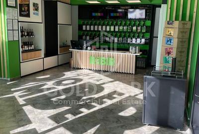 Sp. Comercial-Vitrina  la Strada-MARASTI-in Statia de bus - 1