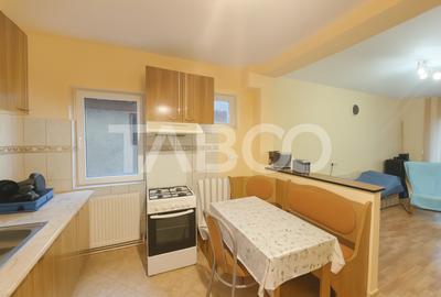 Apartament decomandat de vanzare 3 camere balcon parcare si curte - 2