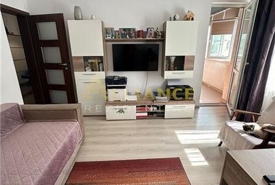 Apartament cu 2 camere decomandat în Metalurgiei