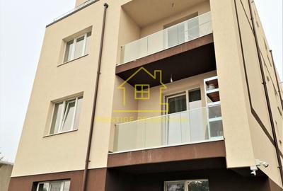 Apartament cu 3 camere decomandat în Olteniței