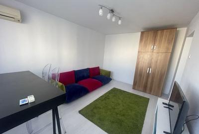 Apartament cu 2 camere decomandat, mobilat în Victoriei