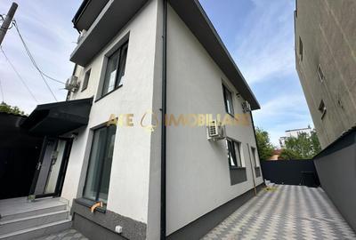 Casă individuală cu 5 camere în Vitan
