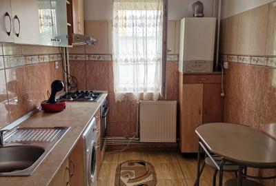 Vest se vinde apartament decomandat doua camere pret 81000 euro negociabil. - 4