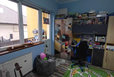 Vand apartament 3 camere in vila, cartierul Dambul Rotund - 5