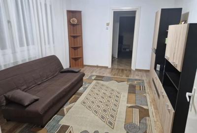 Apartament cu 2 camere semidecomandat, mobilat în Central