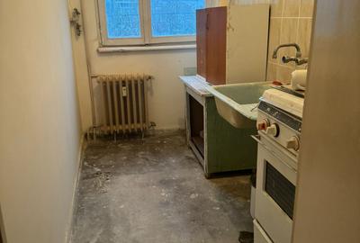 Zona Lamaita, se vinde apartament nedecomandat ,doua  camere pret 38000 euro. - 5
