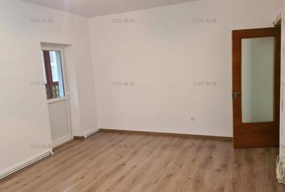 APARTAMENT 2 CAMERE, decomandat, etaj 2, liber la vanzare!