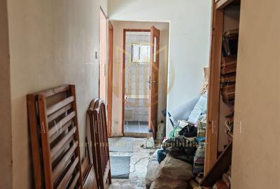 Apartament cu 3 camere decomandat în Titan