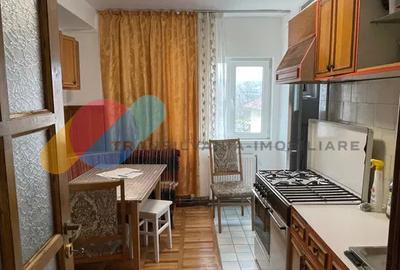 Apartament cu 4 camere decomandat, mobilat în Mărăști