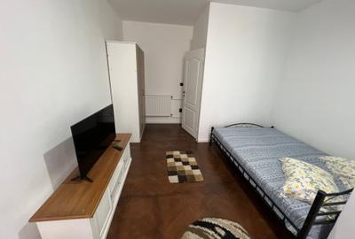 De închiriat apartament 3 camere la casă – Ultracentral, Str. Turnului - 6