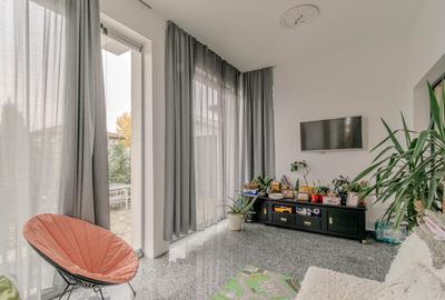 Locuinta construită pentru a fi locuită, nu doar admirată, complet mobilata - 44