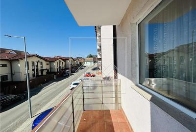 Ap spatios, 3 camere, 2 balcoane, loc de parcare , etaj 1 - Turnisor - 18