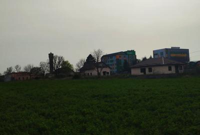 Complex lângă București cu 9 case pe 30.000 mp teren - 1