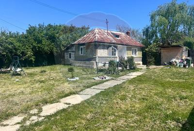 Casă / Vilă cu 4 camere de vânzare - 2
