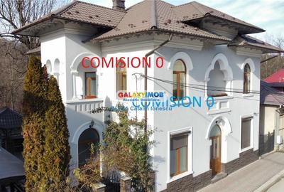 Casă individuală cu 6 camere în Central