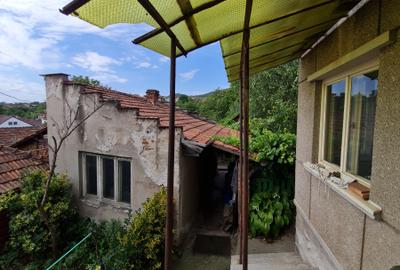 Vand casa D+P zona Aurel Vlaicu