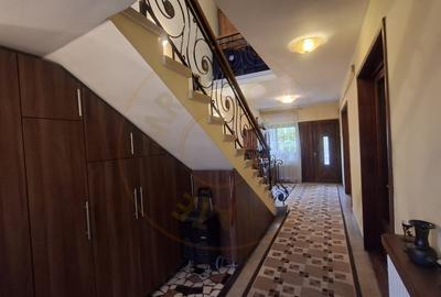Casa Centrala de vanzare - Strada Rahovei Pitesti - 19