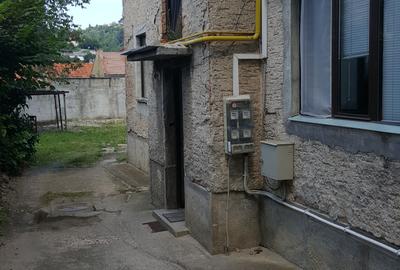 Casa zona poarta Schei, 9 camere, D+P+E+pod,suprafata 640 mp, 1.234 mp teren. - 1