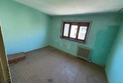 Apartament 3 camere, decomandat, etaj 3 - 1