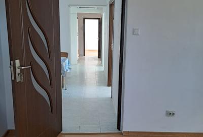 Se vinde un apartament cu 4 camere decomandat, situat în zona Port – Centru, - 4