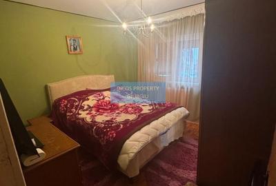 Apartament 4 camere de vânzare – zonă Școala 8 - 9