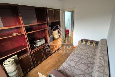Apartament cu 3 camere, balcon, zona Sagului - 2