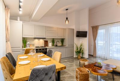 Apartament unic in PREDEAL – LUX, vedere la partie cu terasa si parcare - 11