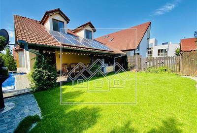Casa de vanzare in Sibiu - 4 camere si 2 bai - cu piscina - 4
