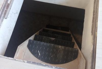 Apartament 1 camera, (30 mp+ un beci de 18 mp) Str Rogerius, Str. Sovata - 6