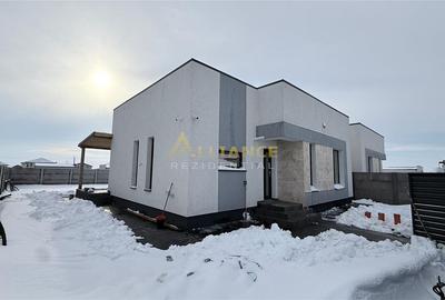 Casa Individuala - 3 camere - 2 bai - 371 mp teren - 4