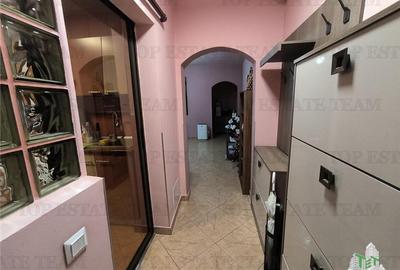 Apartament de vanzare 3 camere amenajat cu gust in zona Giulesti - 7