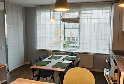 Apartament cu 2 camere semidecomandat, mobilat în Mărăști