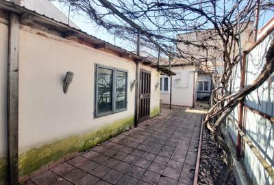 Vanzare casa renovata 2 camere, baie bucatarie 100 mp teren proprietate Domenii - 3