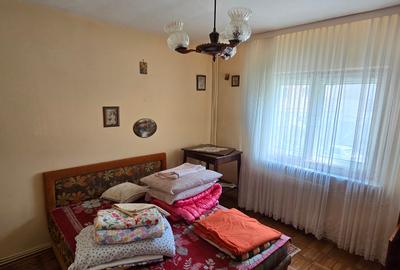 Apartament 3 camere  de vanzare ,etajul 1, Focsani - 2