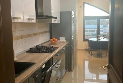 Particular inchiriez apartament lux zona centrala - 5