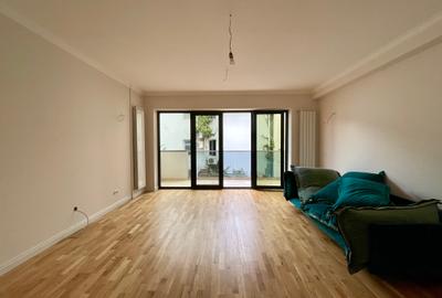 Apartament cu 3 camere decomandat în Barbu Văcărescu