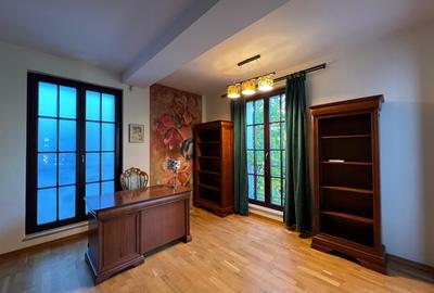 VILA DEOSEBITA / SPATII GENEROASE / CURTE PROPRIE - 37