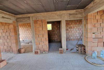 Se vinde casa la rosu, sat  Malaiesti jud. Prahova , pret 72000 euro negociabil. - 11