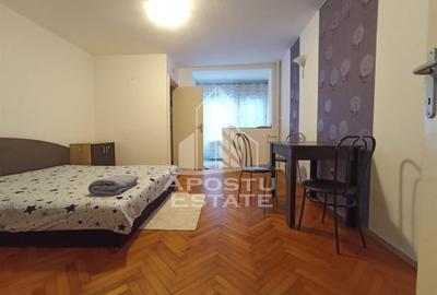 Apartament o camera decomandat zona Take Ionescu - 2