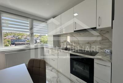 Apartament cu 2 camere decomandat în Cornișa