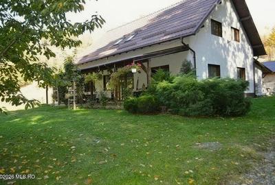 Topoloveni - Casa cu teren 1500 mp langa padure, garaj, anexe - 1